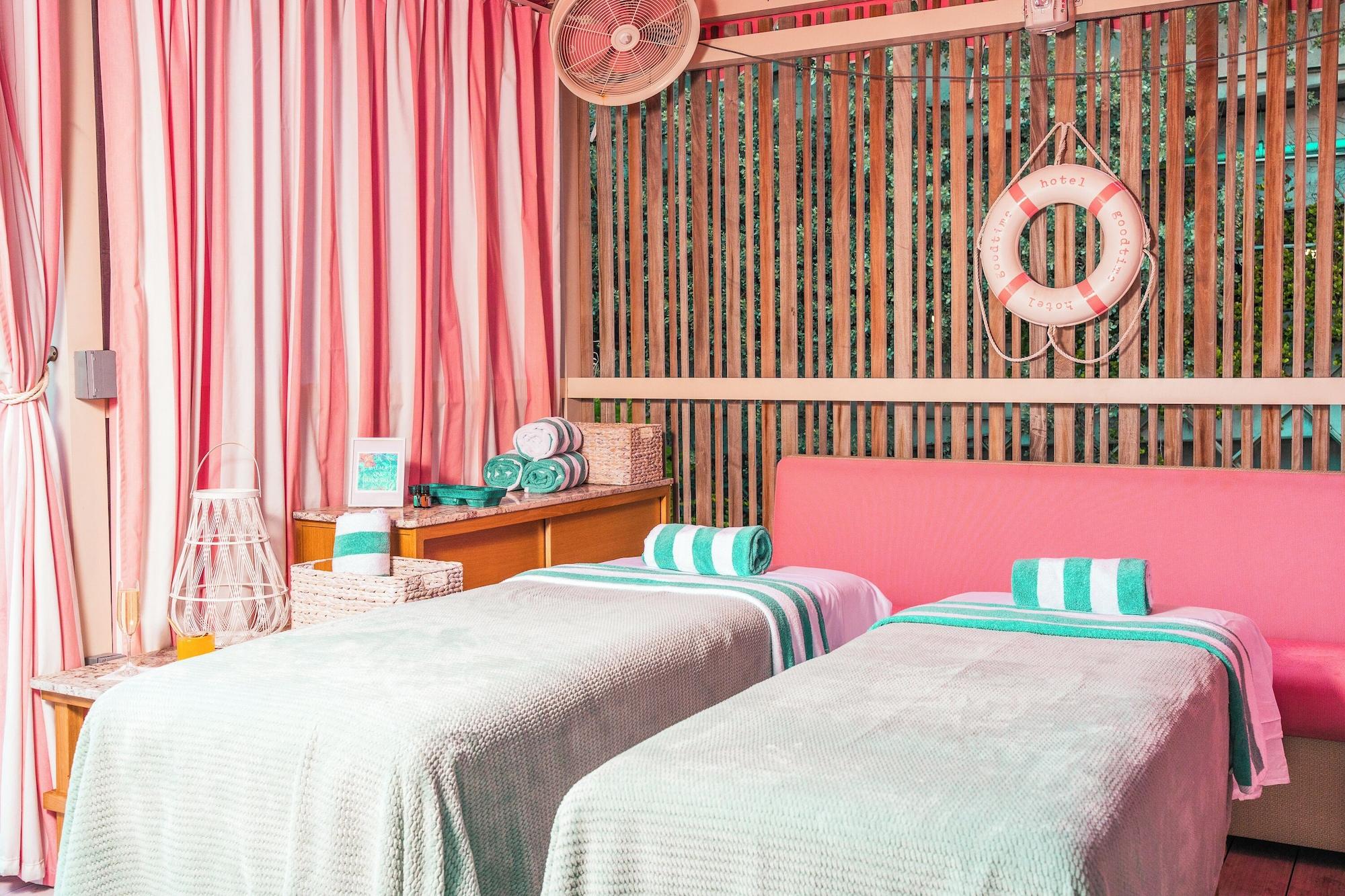 image-housing-carousel