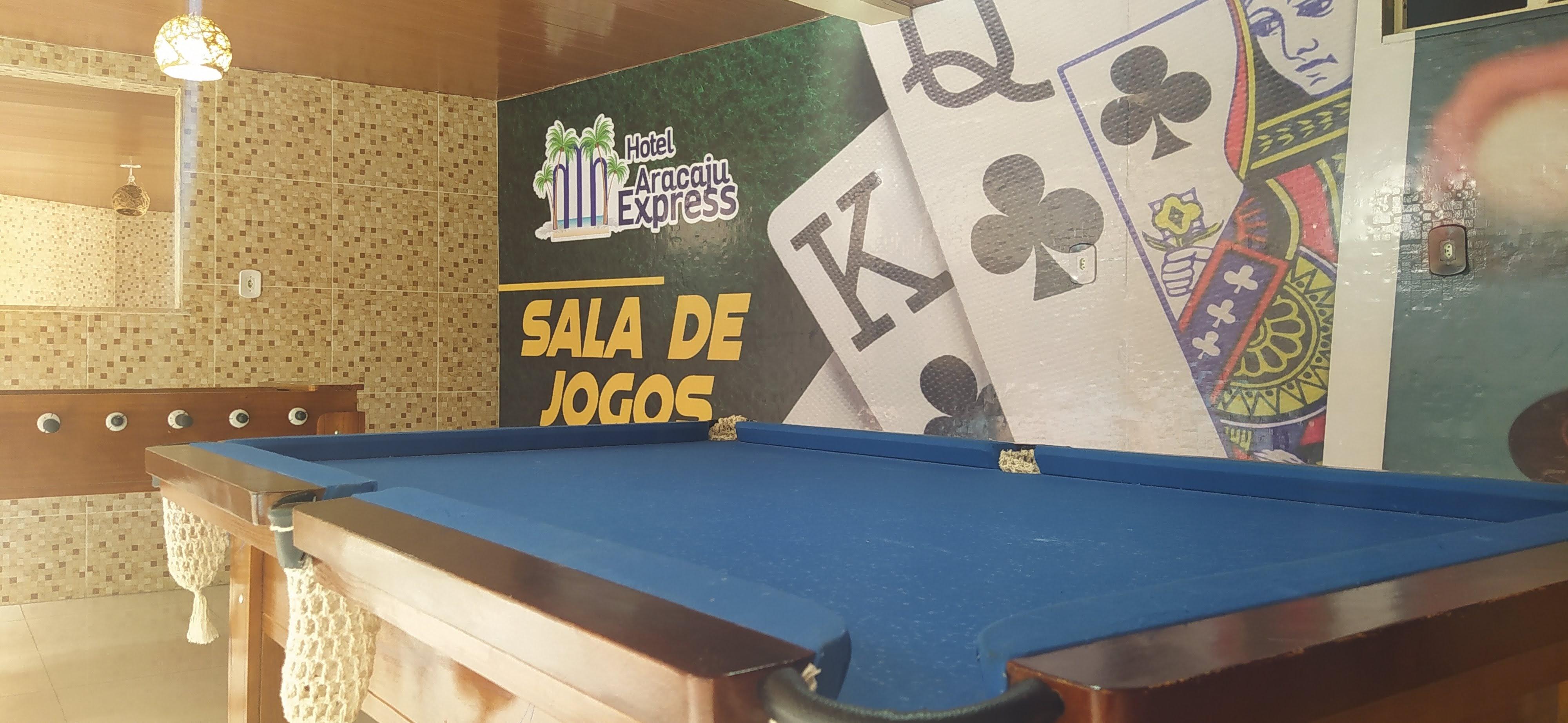 image-housing-carousel