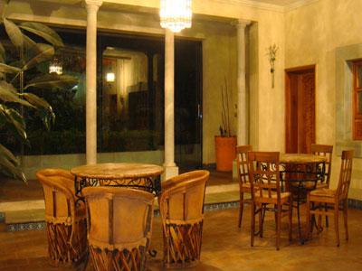 image-housing-carousel