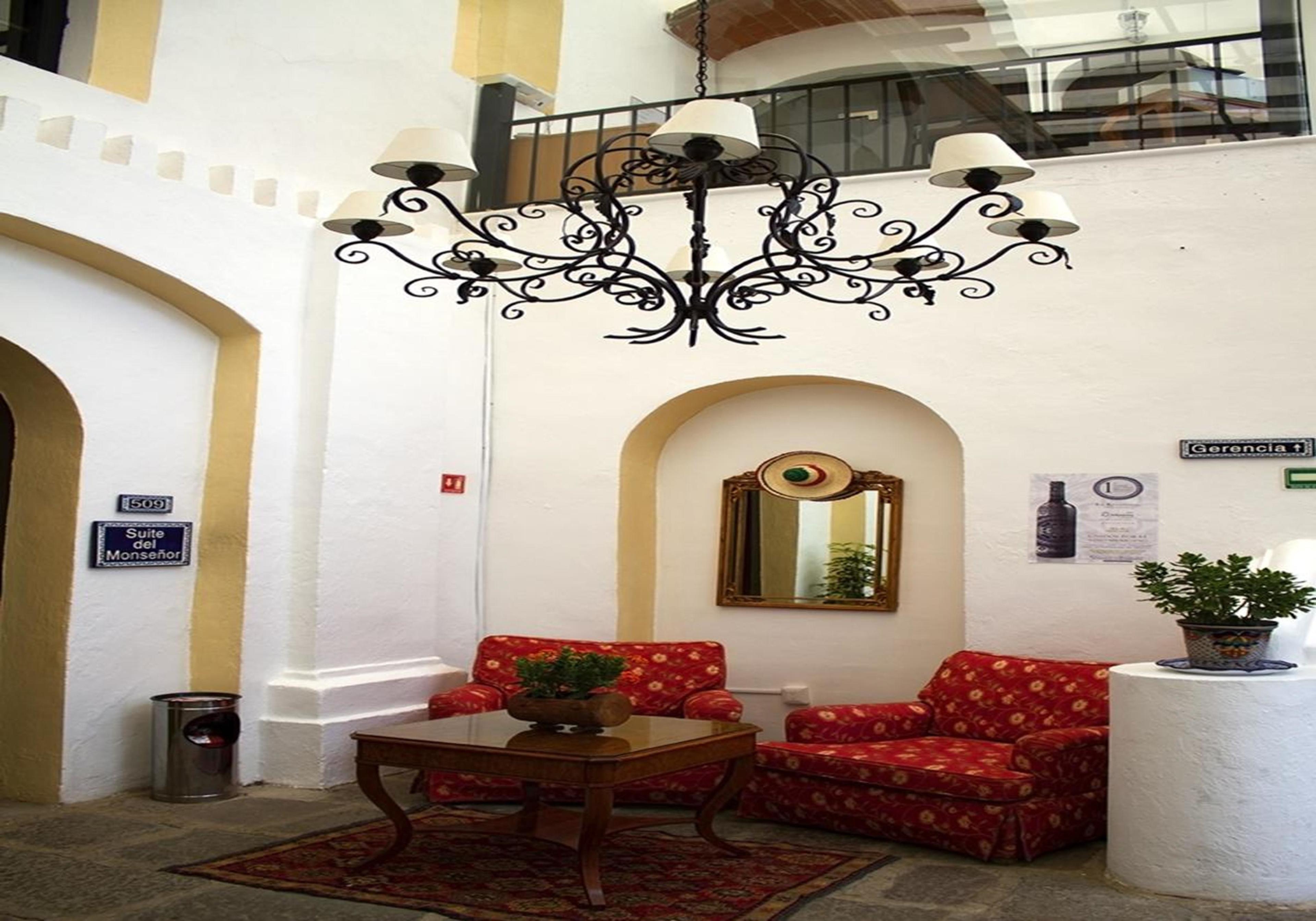 image-housing-carousel