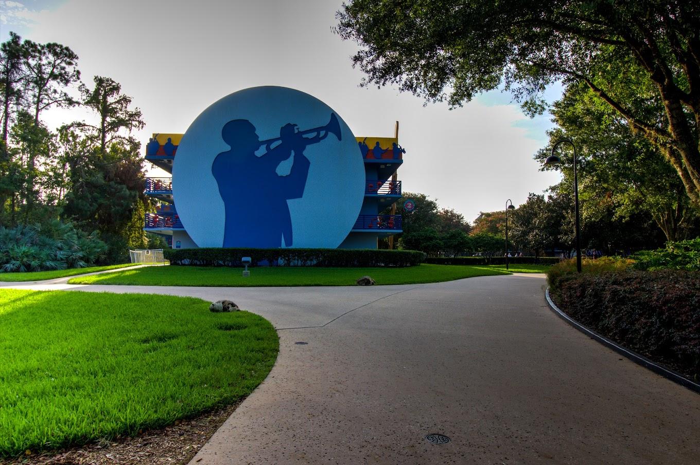 image-housing-carousel