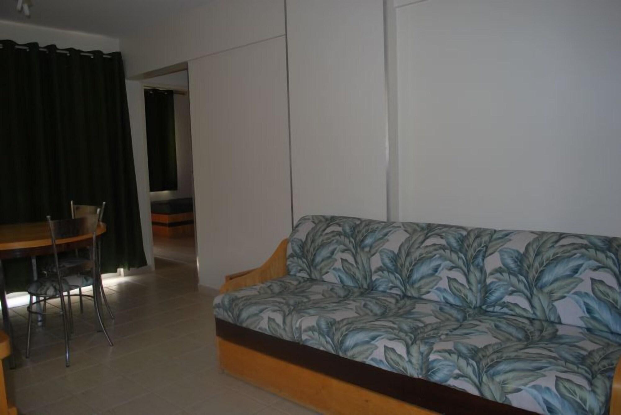 image-housing-carousel