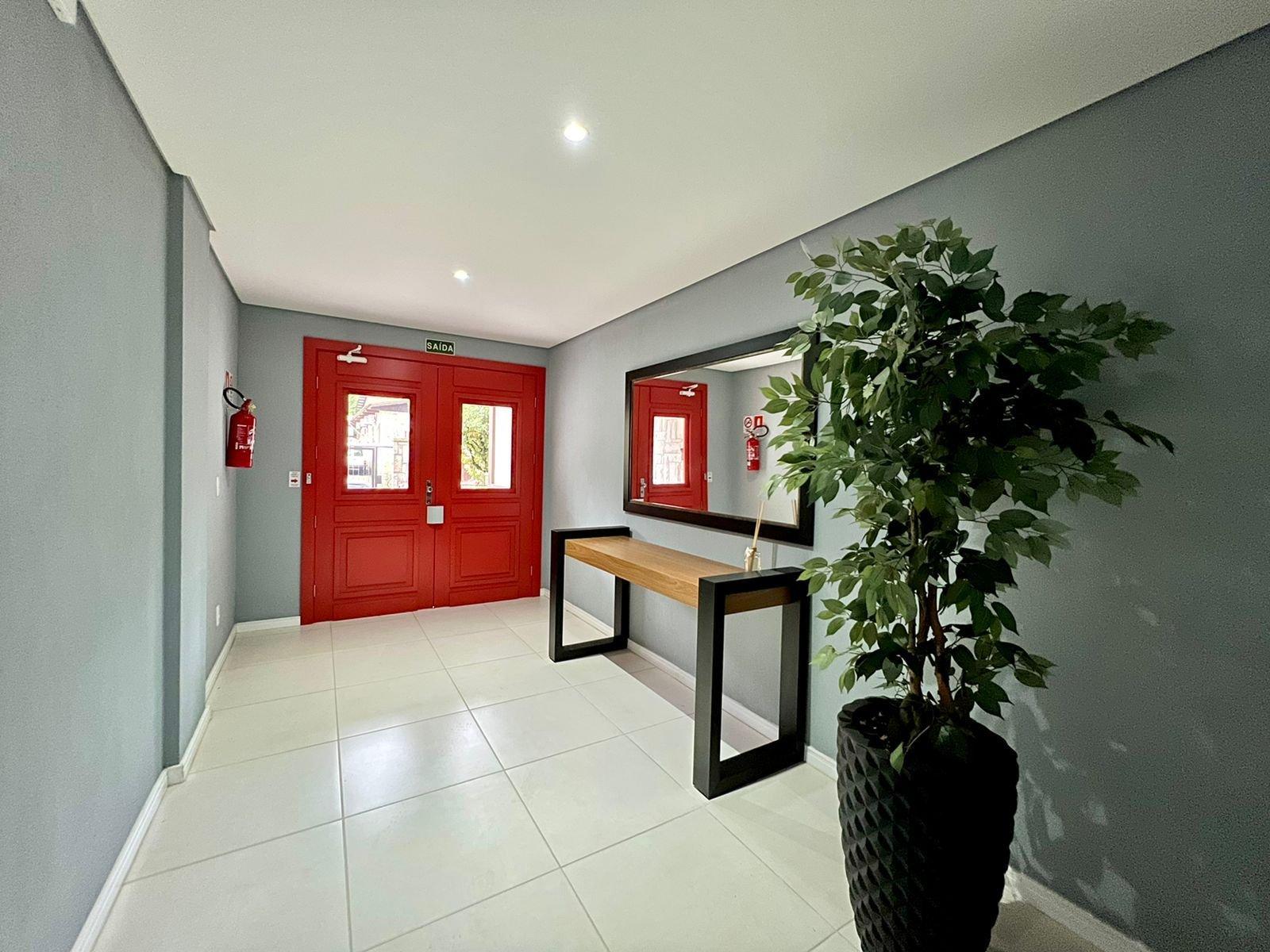 image-housing-carousel