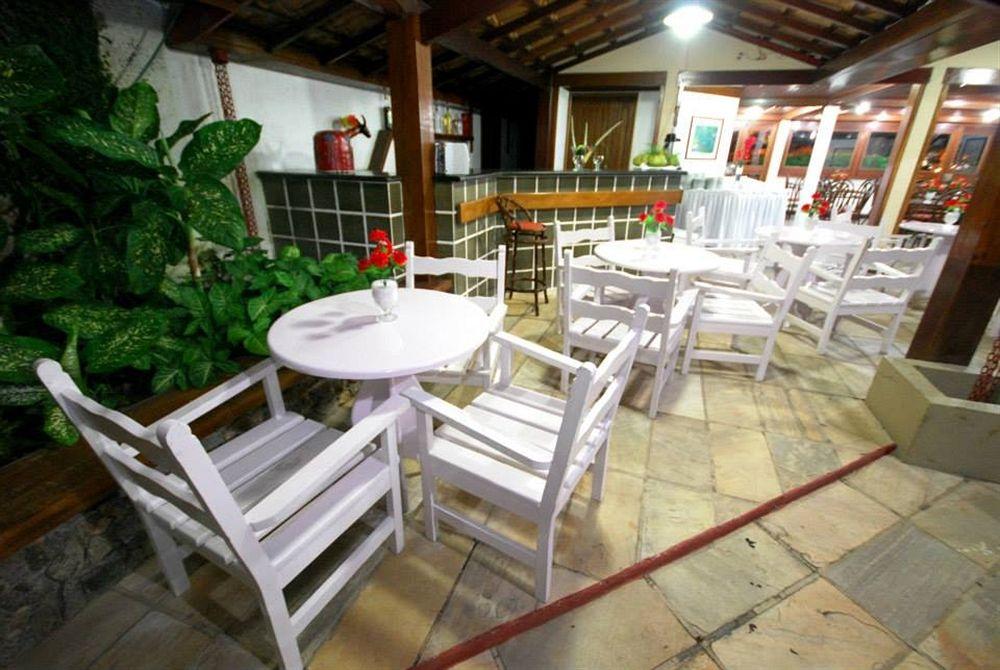 image-housing-carousel