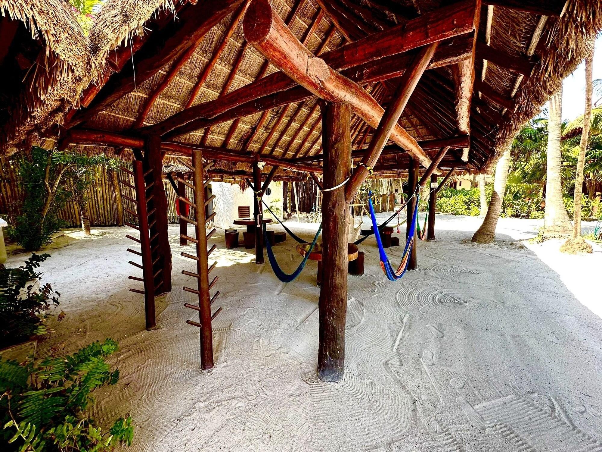 image-housing-carousel