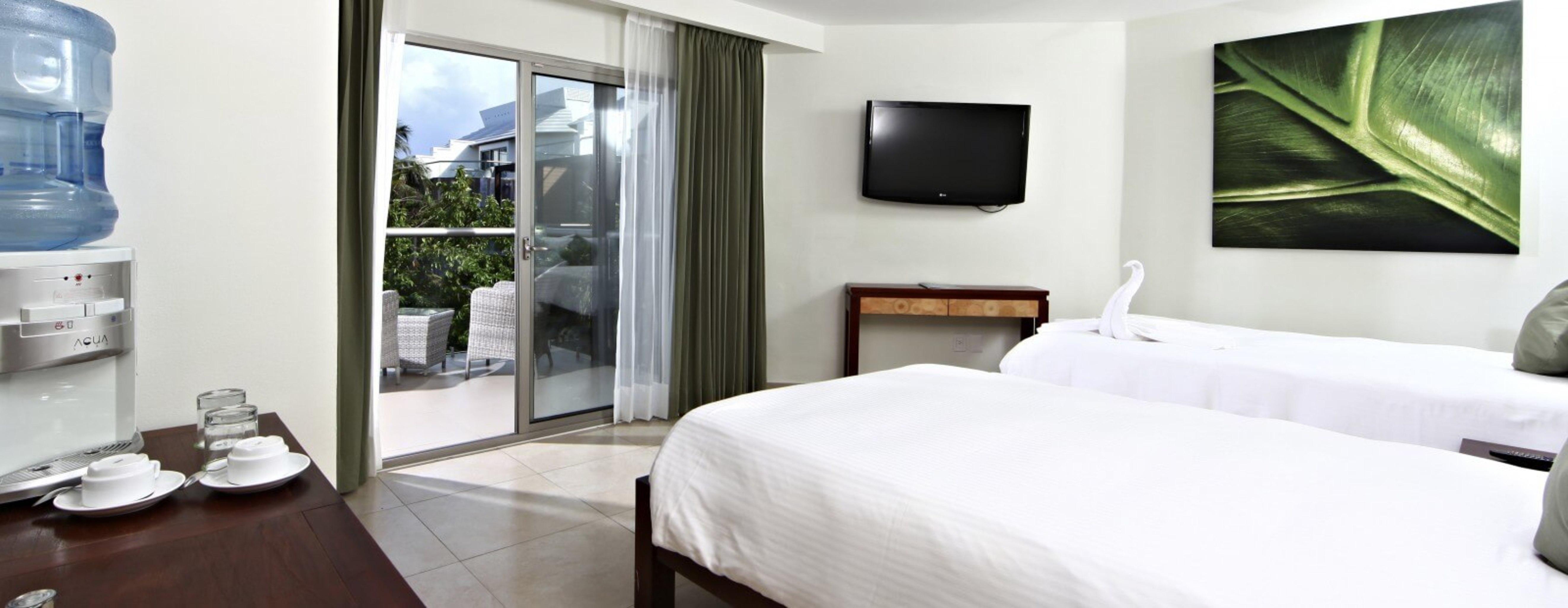 POOL VIEW SUPERIOR 2 ADULTS