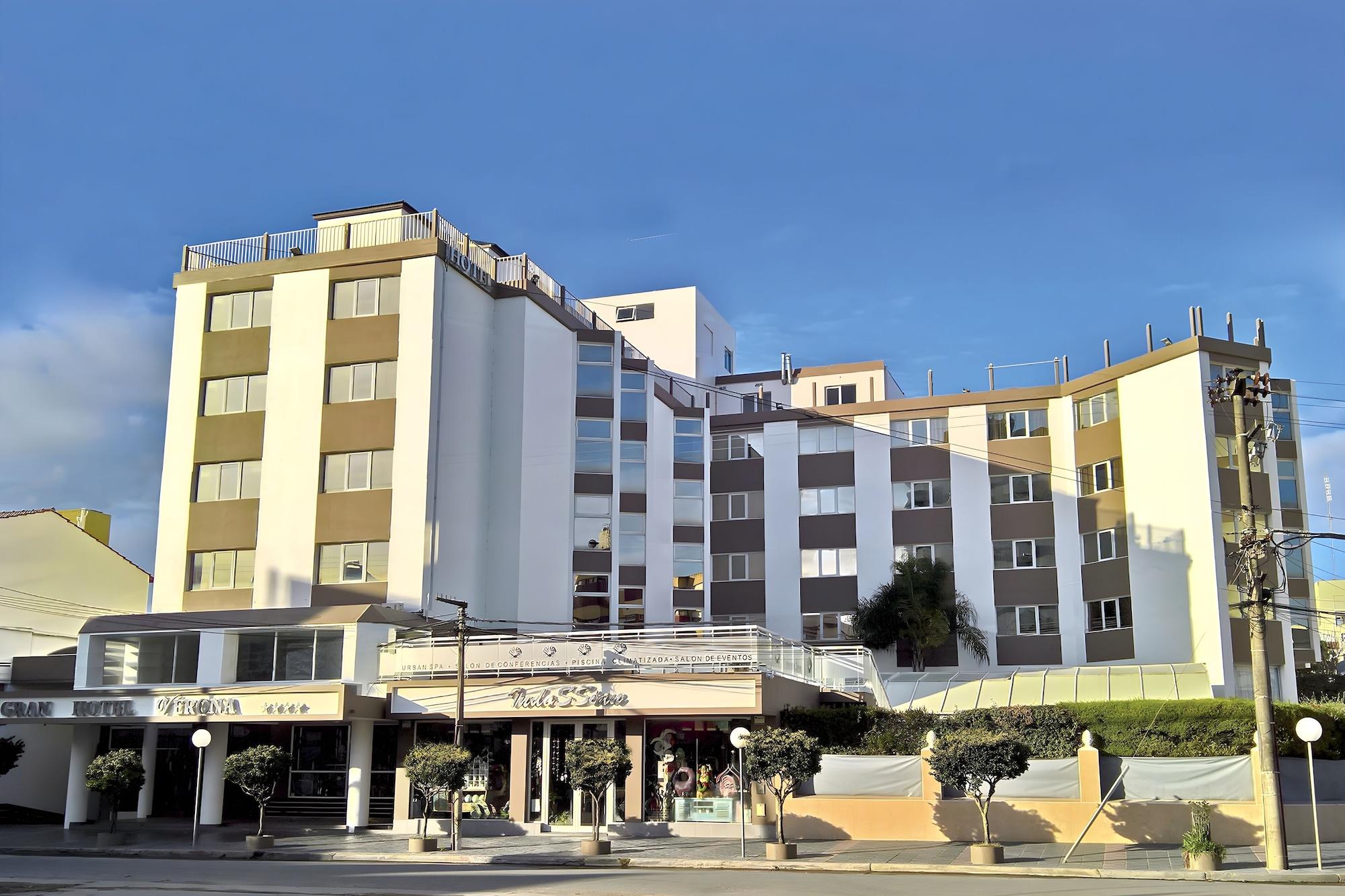 image-housing-carousel