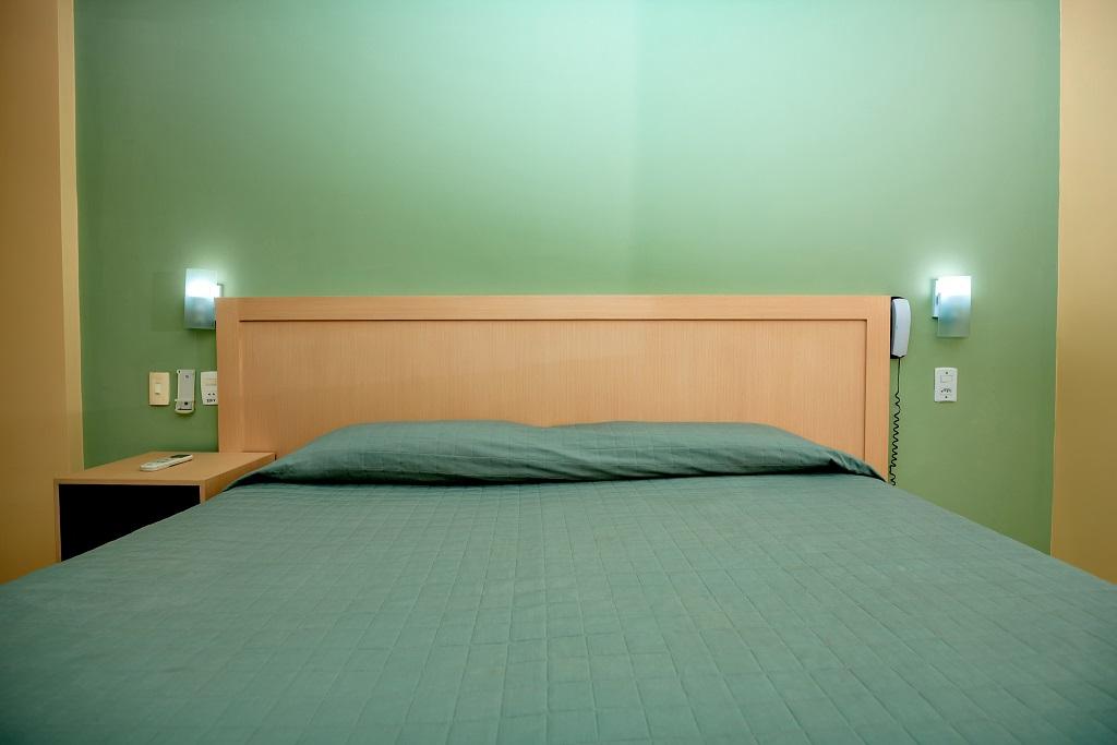 image-housing-carousel