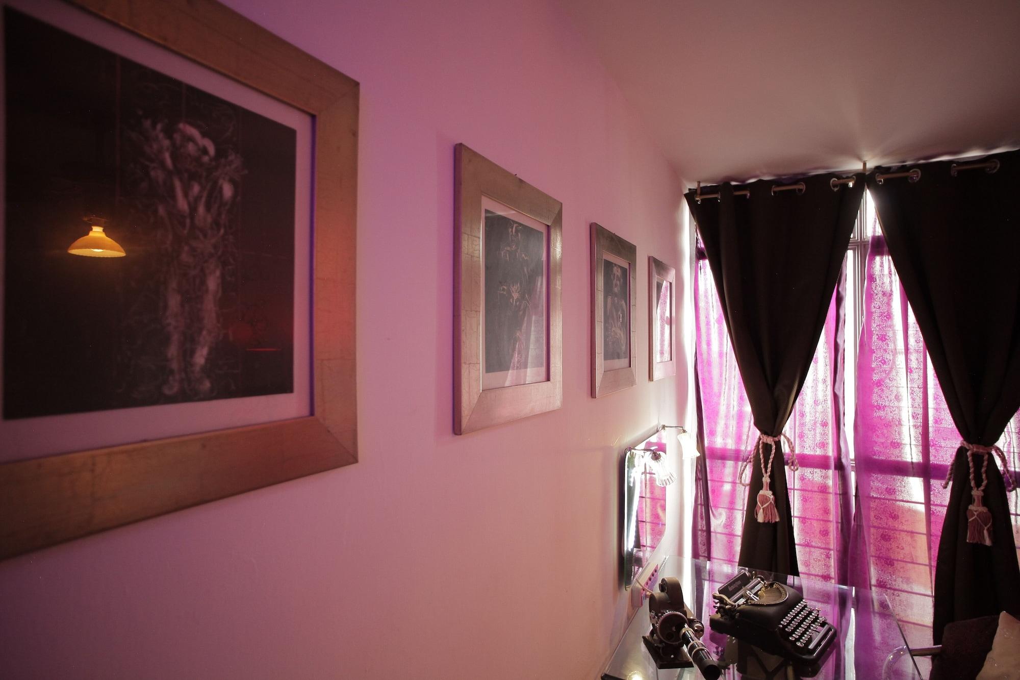 image-housing-carousel