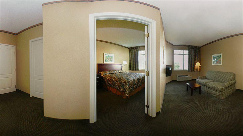 image-housing-carousel