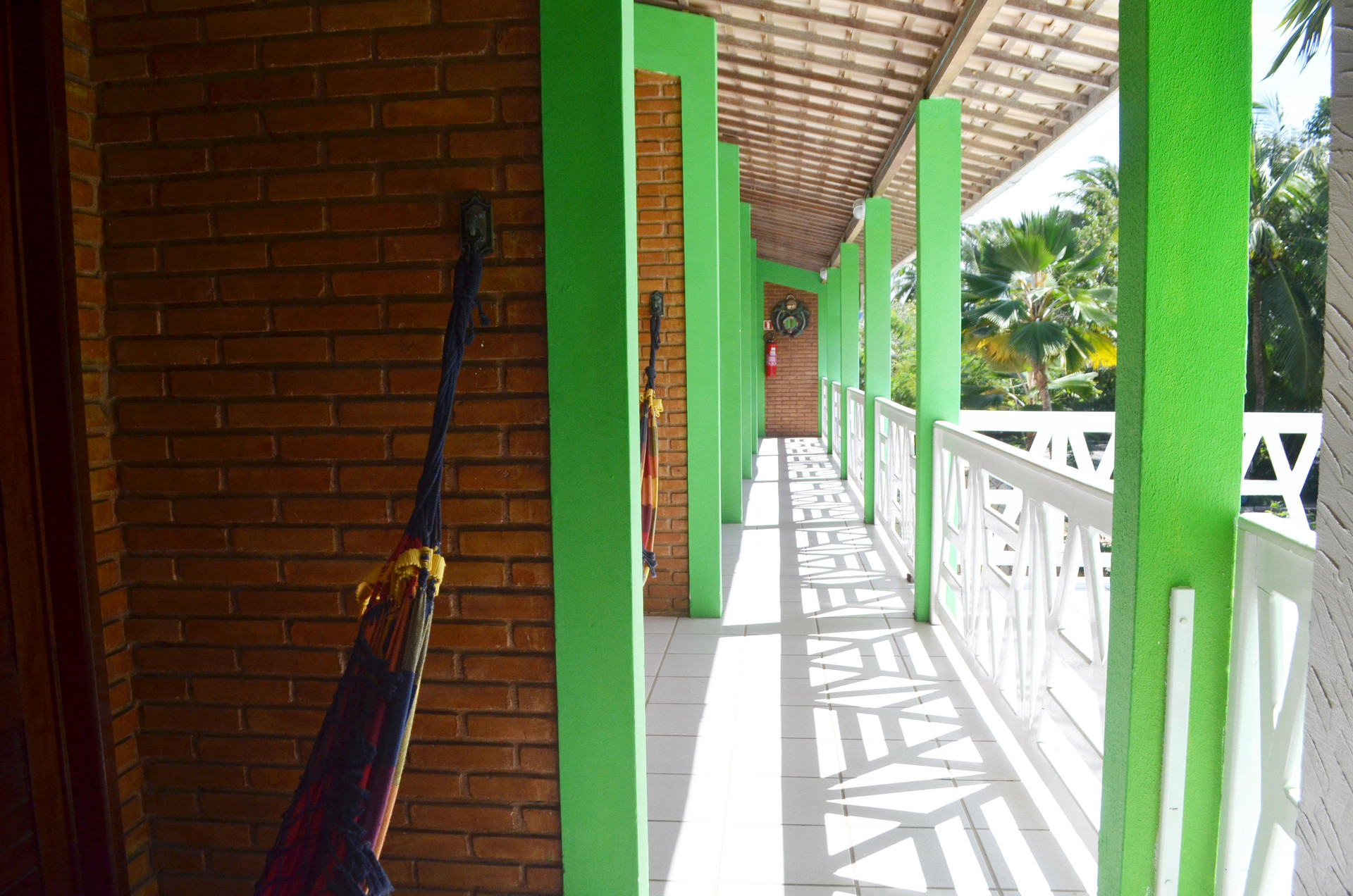image-housing-carousel