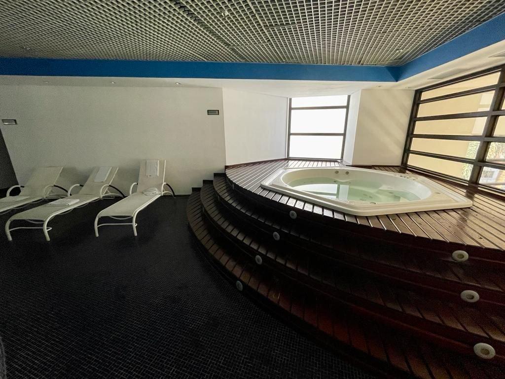image-housing-carousel