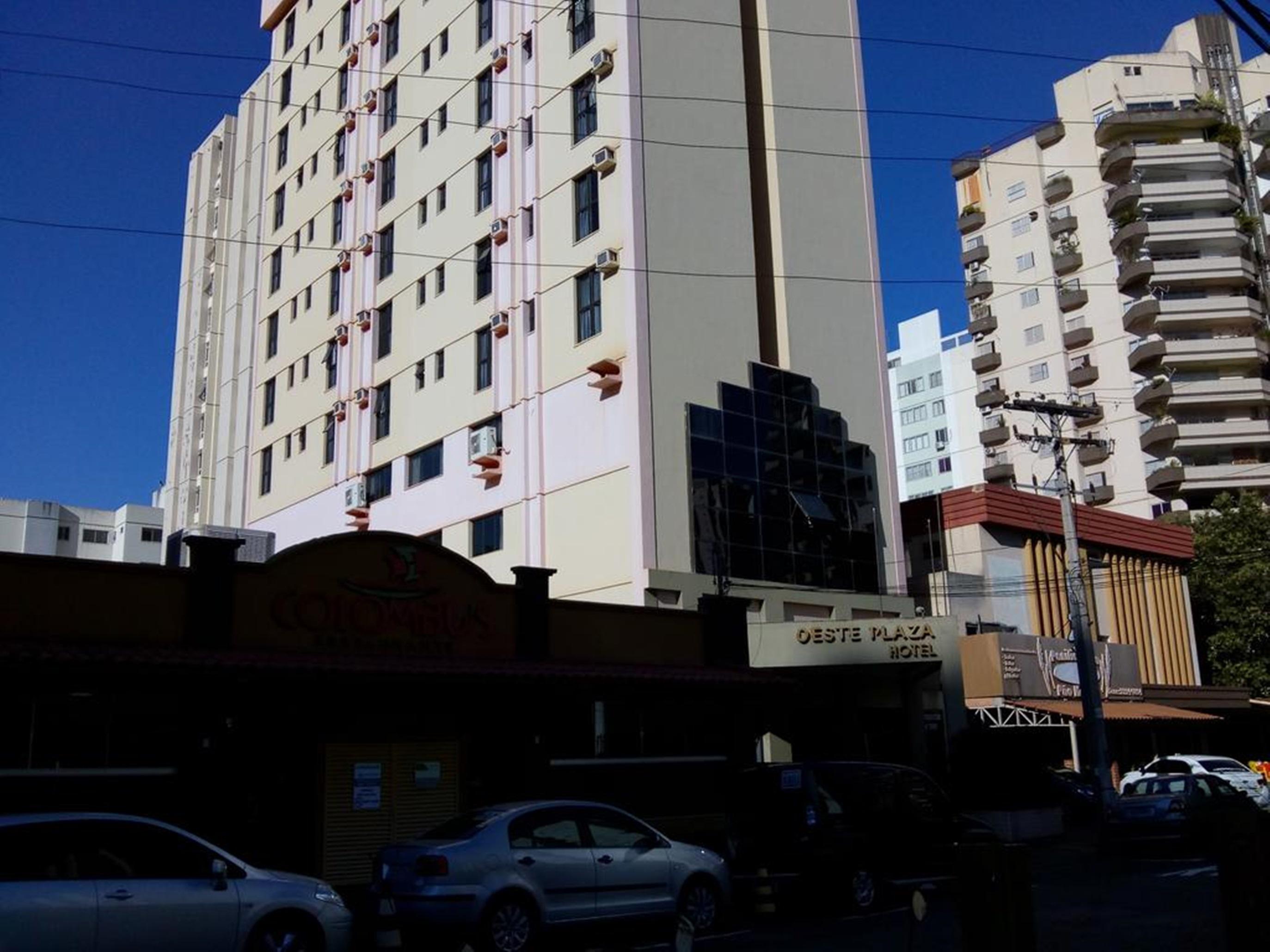 image-housing-carousel