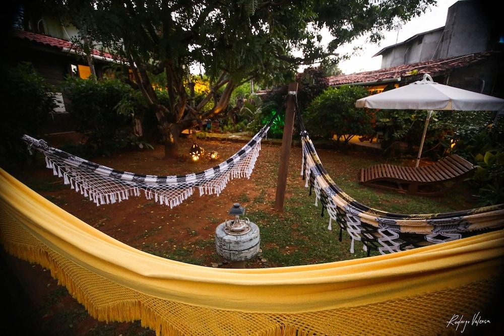 image-housing-carousel
