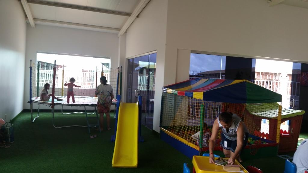 image-housing-carousel