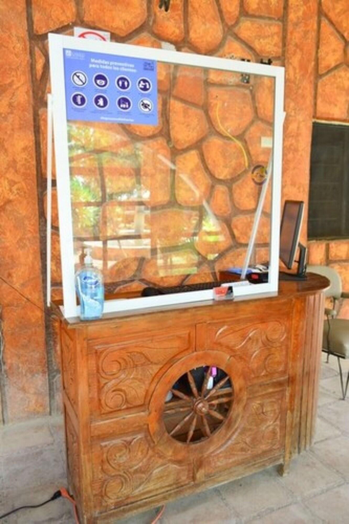 image-housing-carousel
