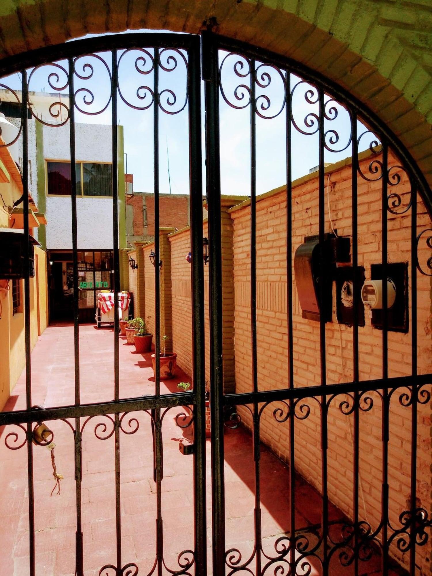 image-housing-carousel