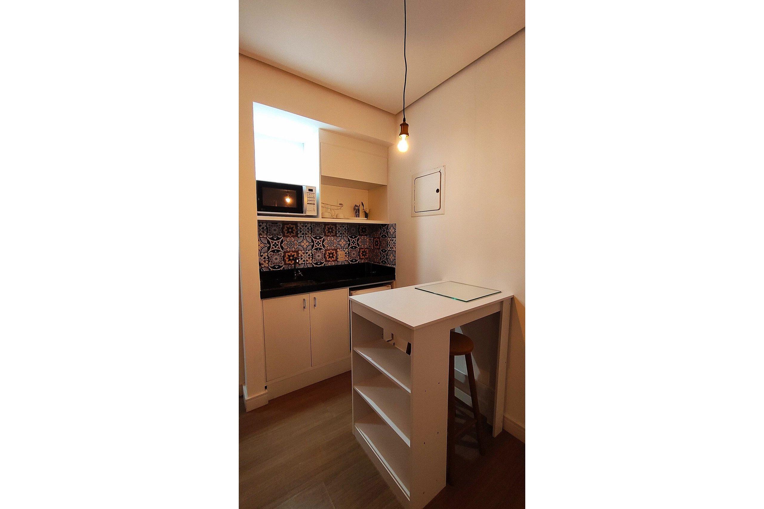 image-housing-carousel