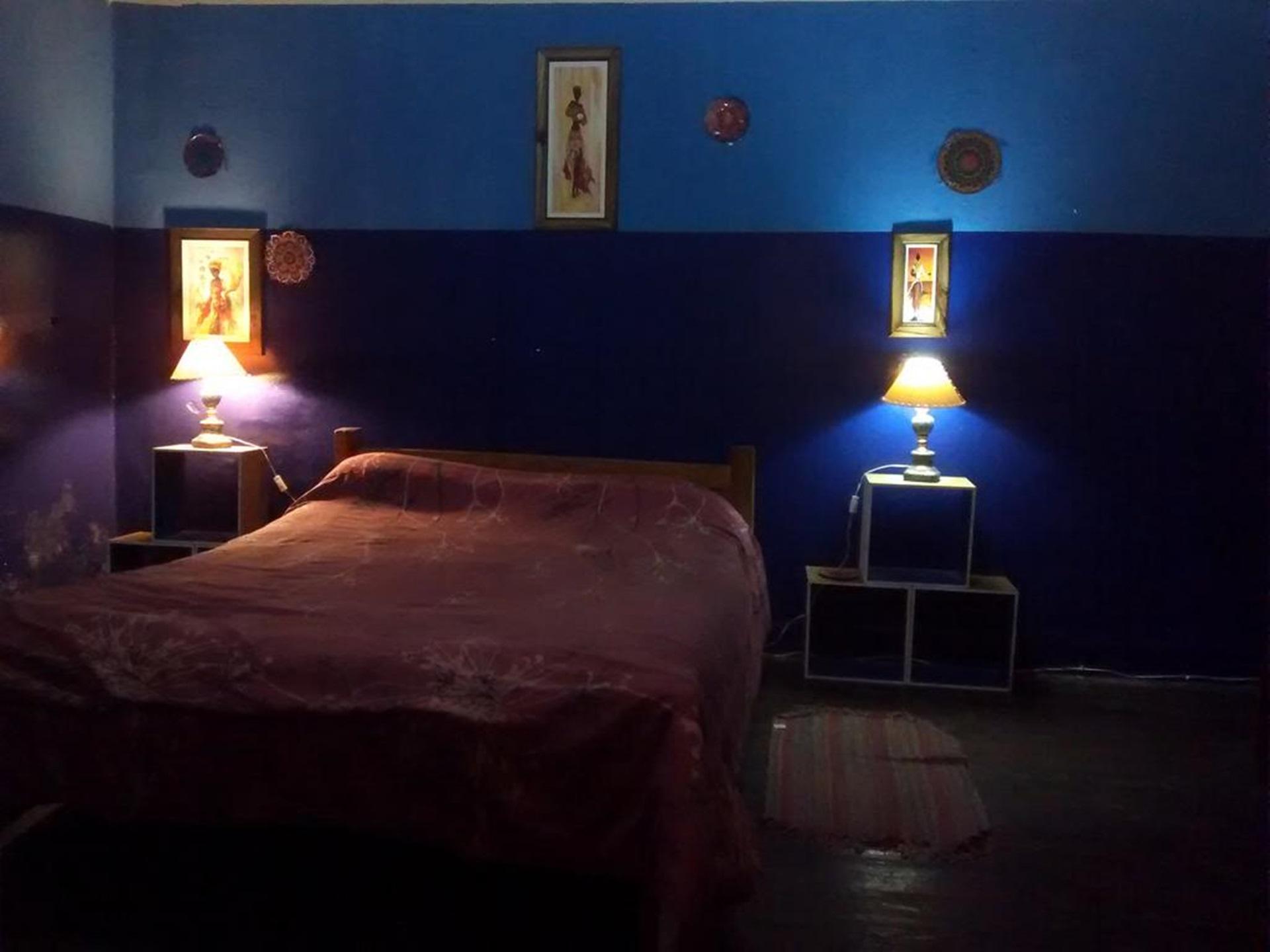image-housing-carousel