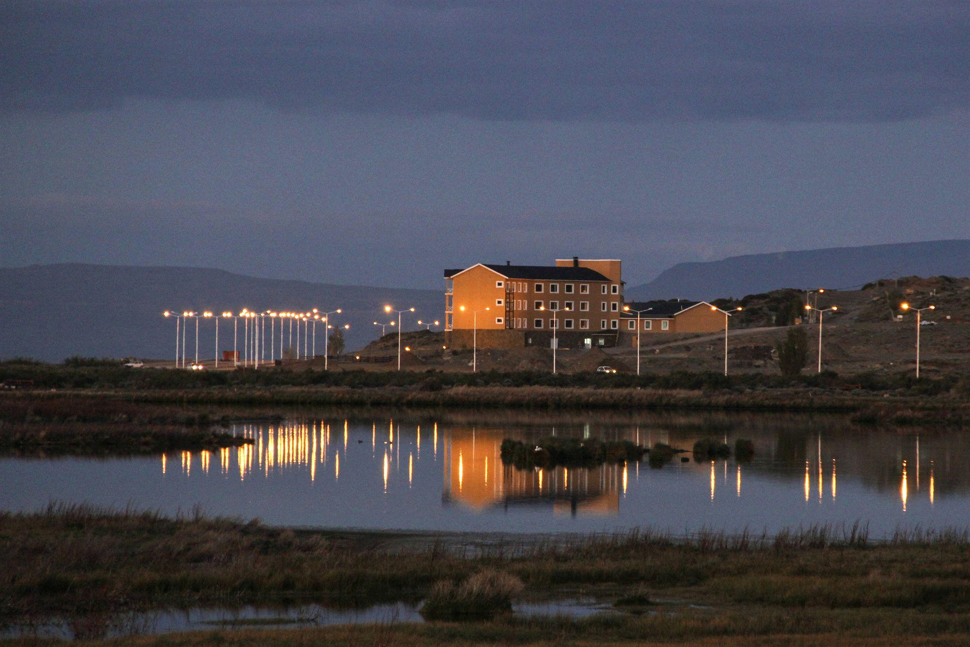 image-housing-carousel
