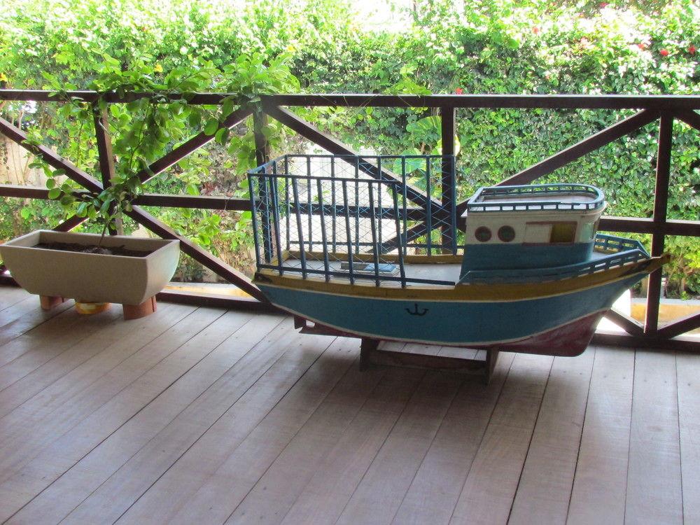 image-housing-carousel