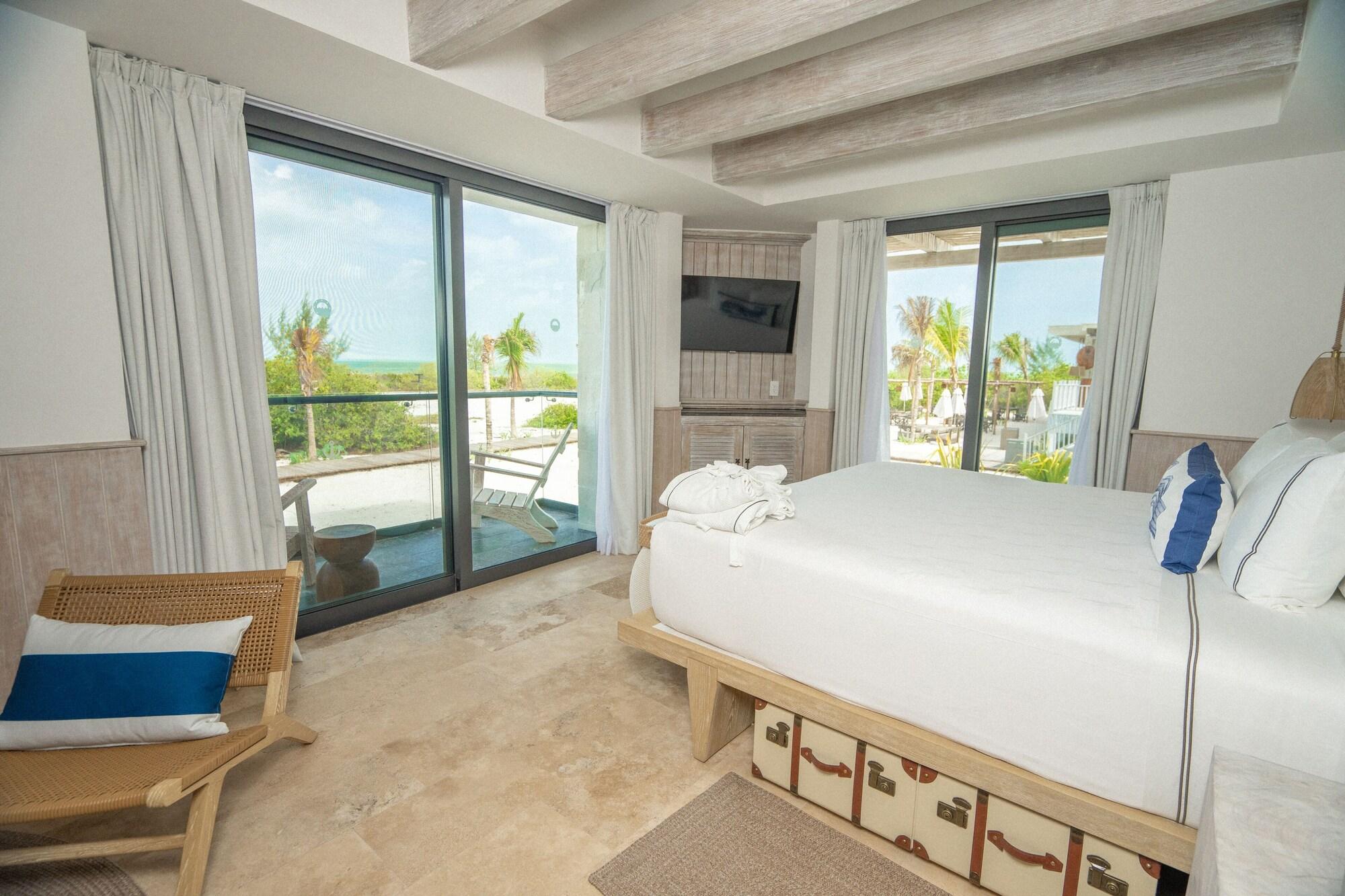 Oceanview Barefoot Suite