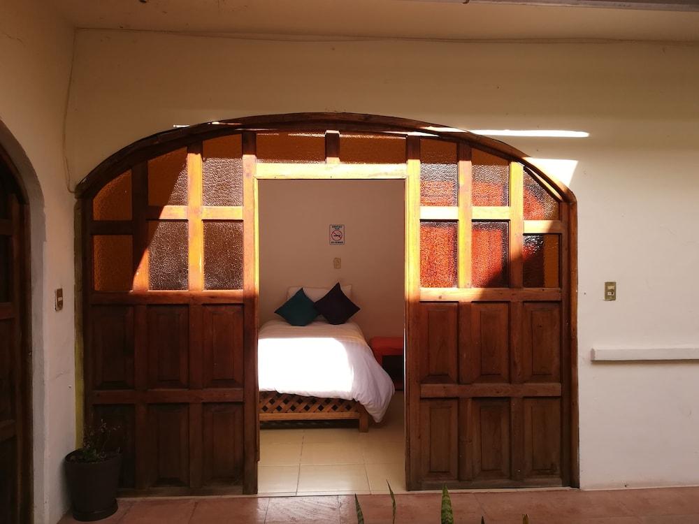 image-housing-carousel