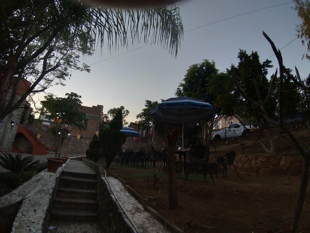 image-housing-carousel