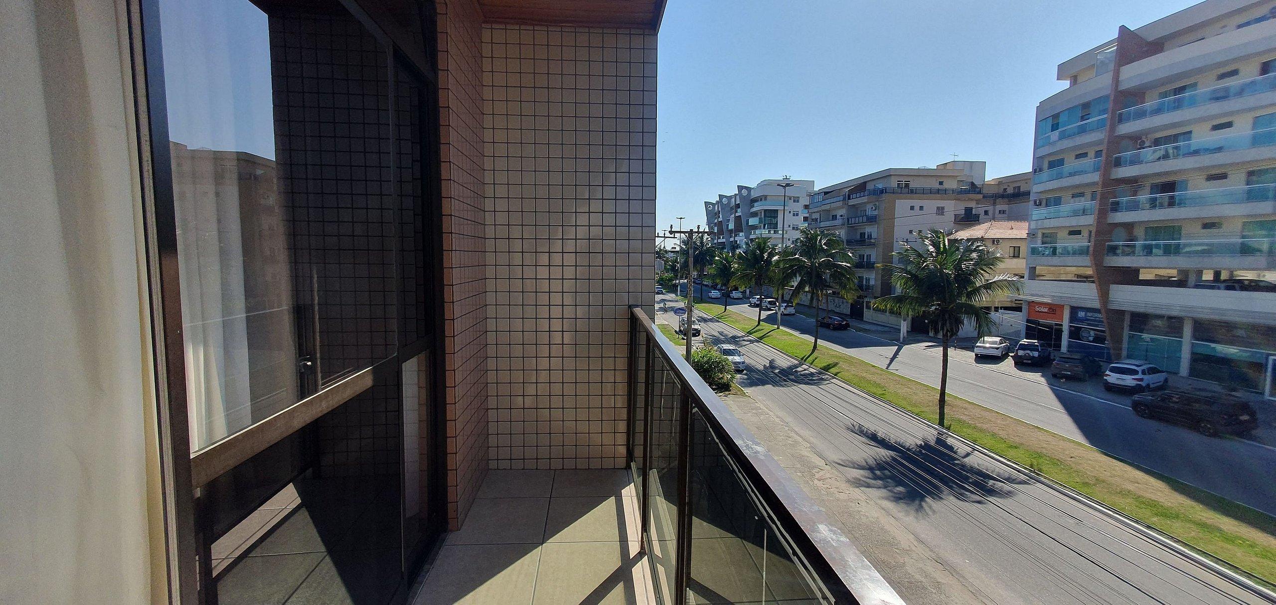 image-housing-carousel
