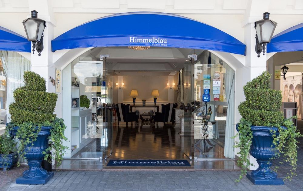 image-housing-carousel