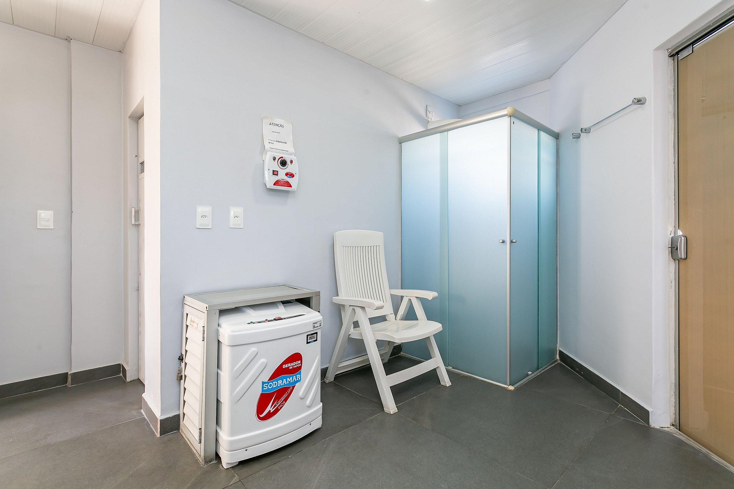 image-housing-carousel