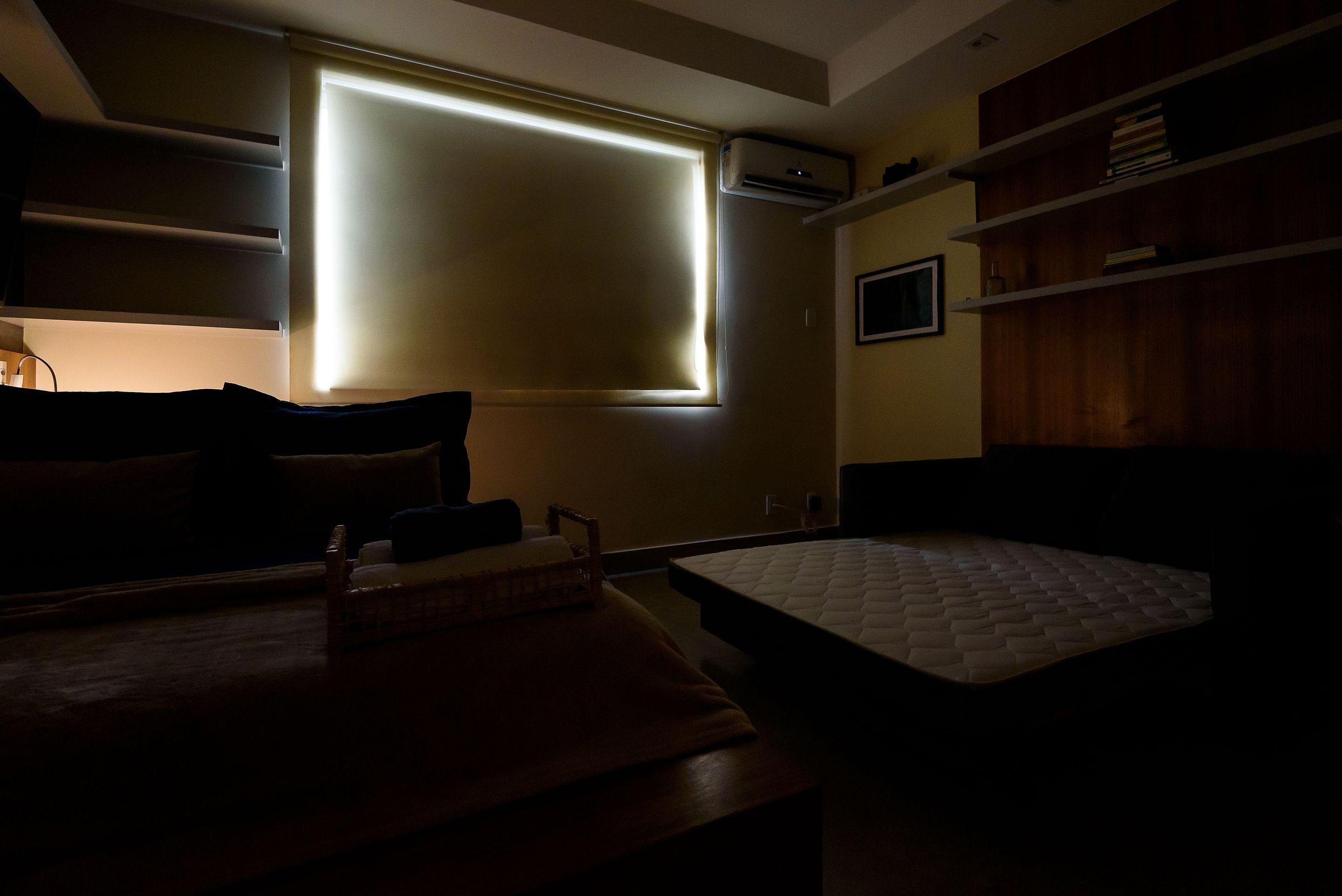 image-housing-carousel