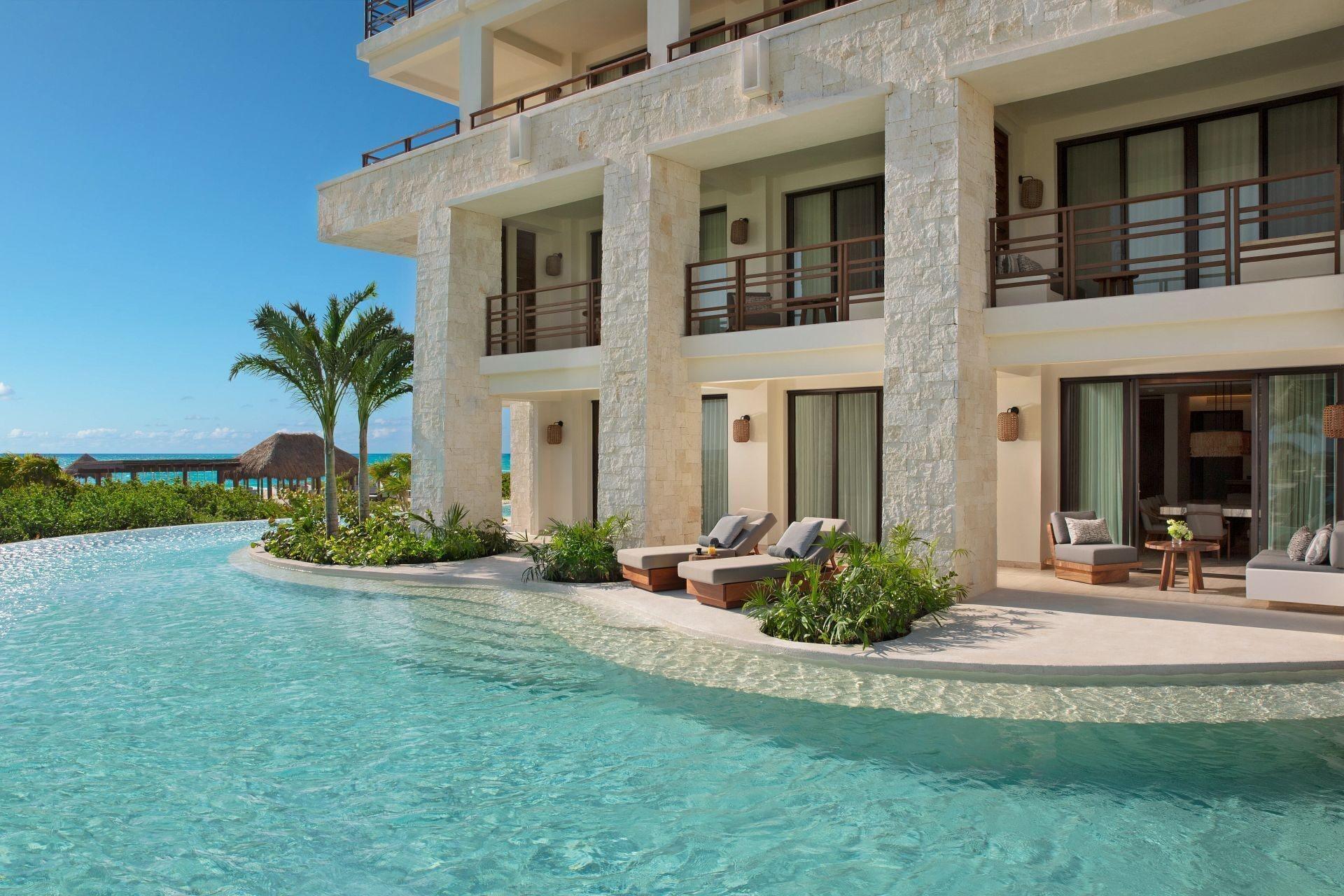 Preferred Club Junior Suite Swim Out Ocean Front