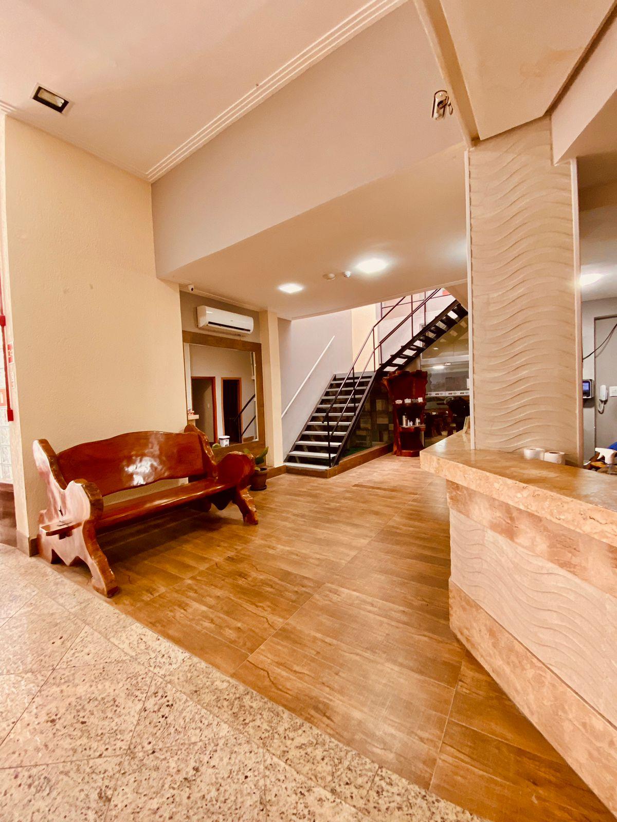image-housing-carousel
