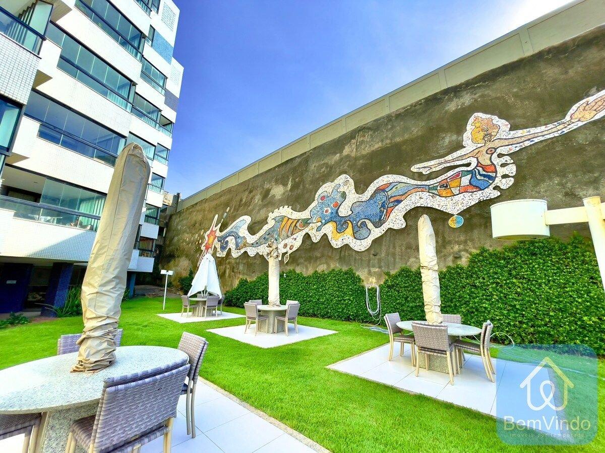 image-housing-carousel