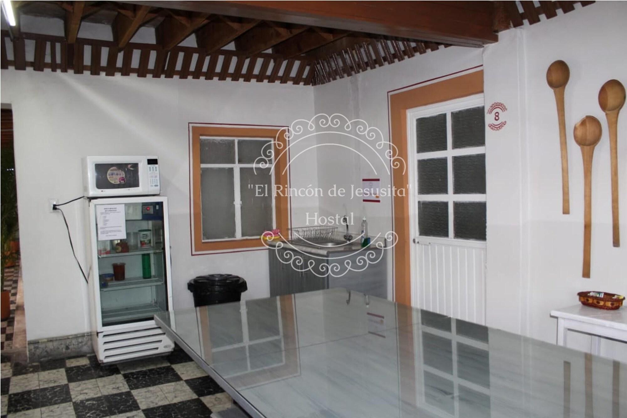 image-housing-carousel