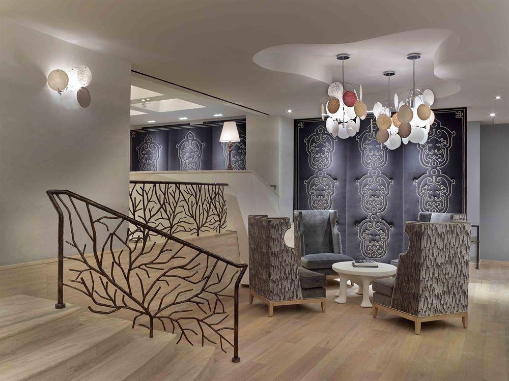 image-housing-carousel