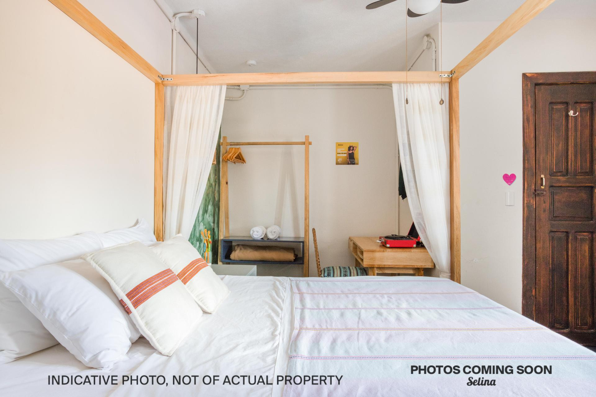 image-housing-carousel