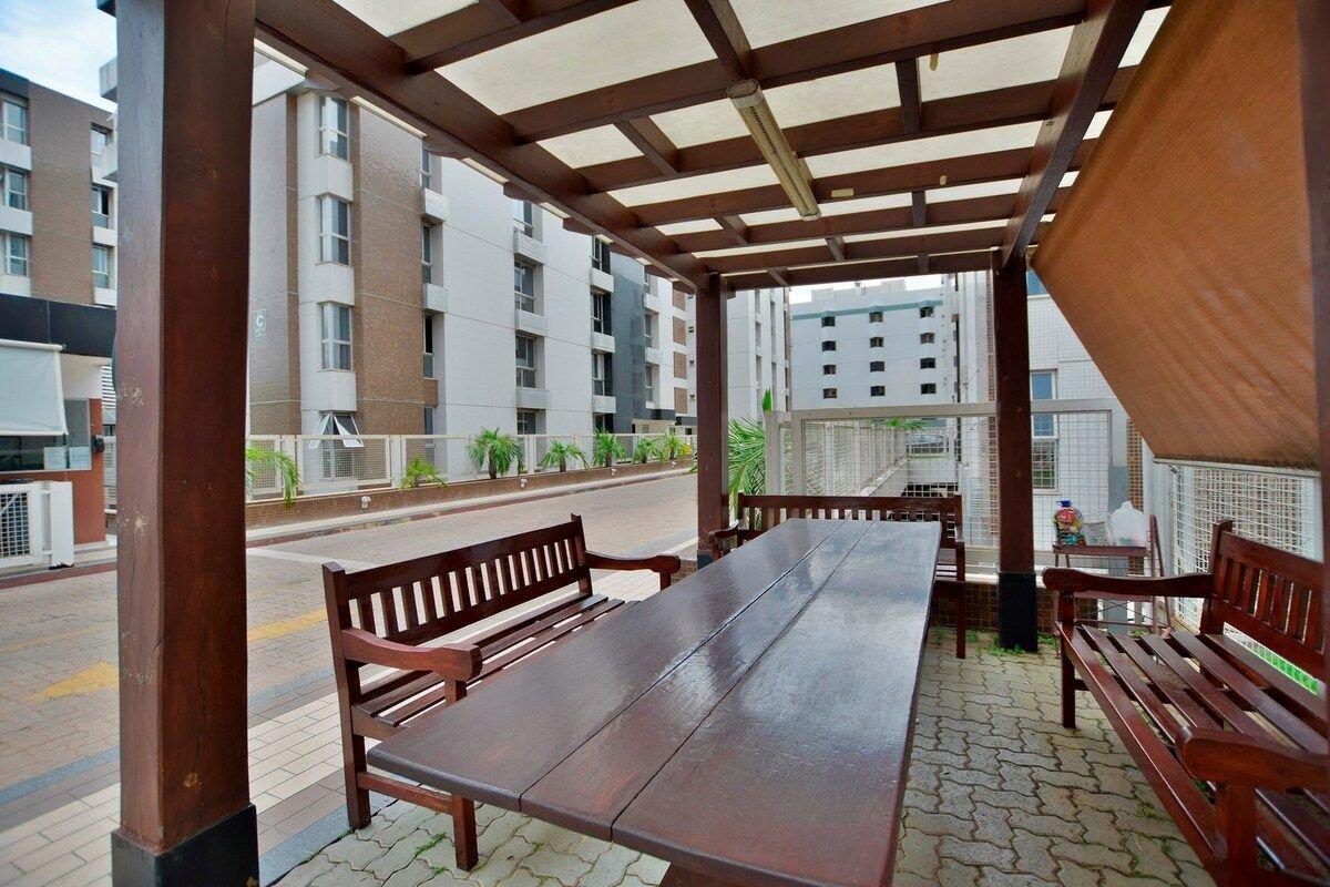 image-housing-carousel