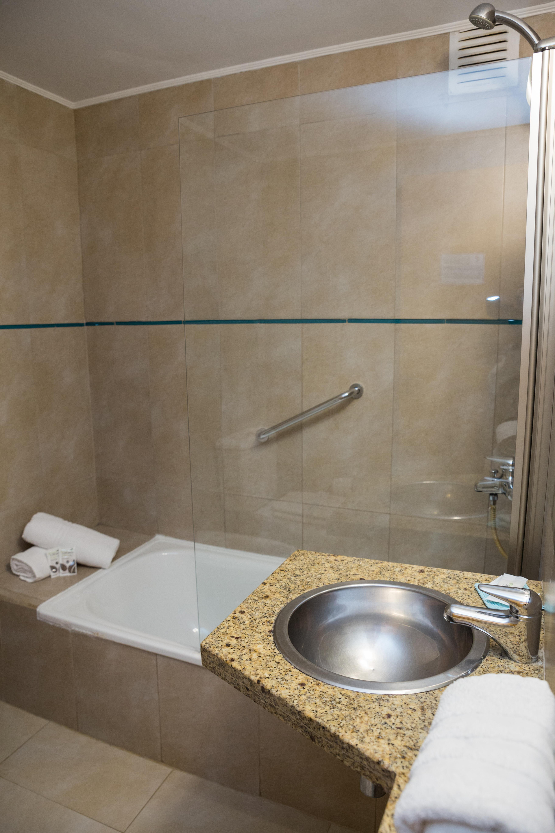 image-housing-carousel