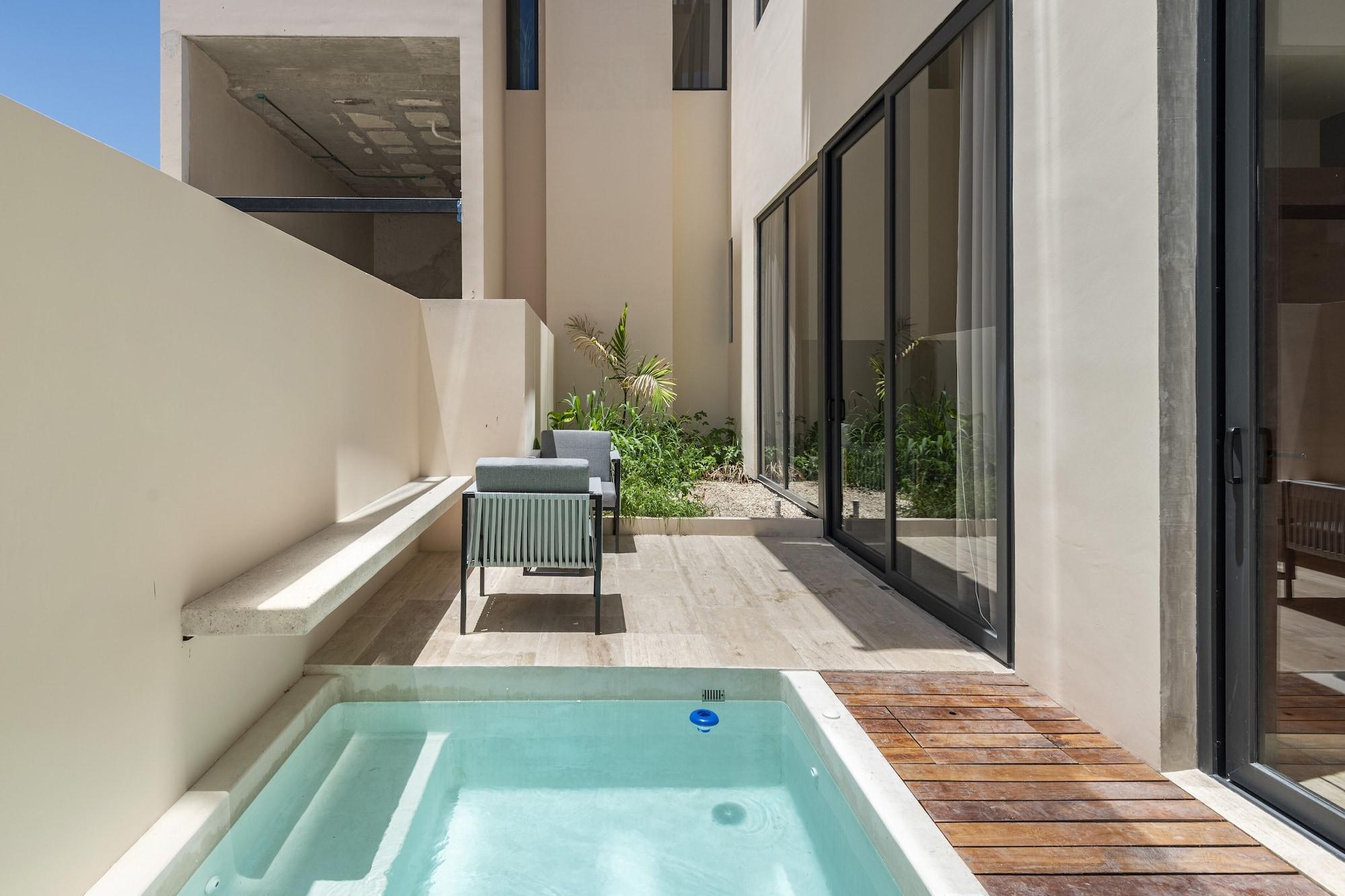Departamento de lujo, 1 habitación, piscina privada, planta baja