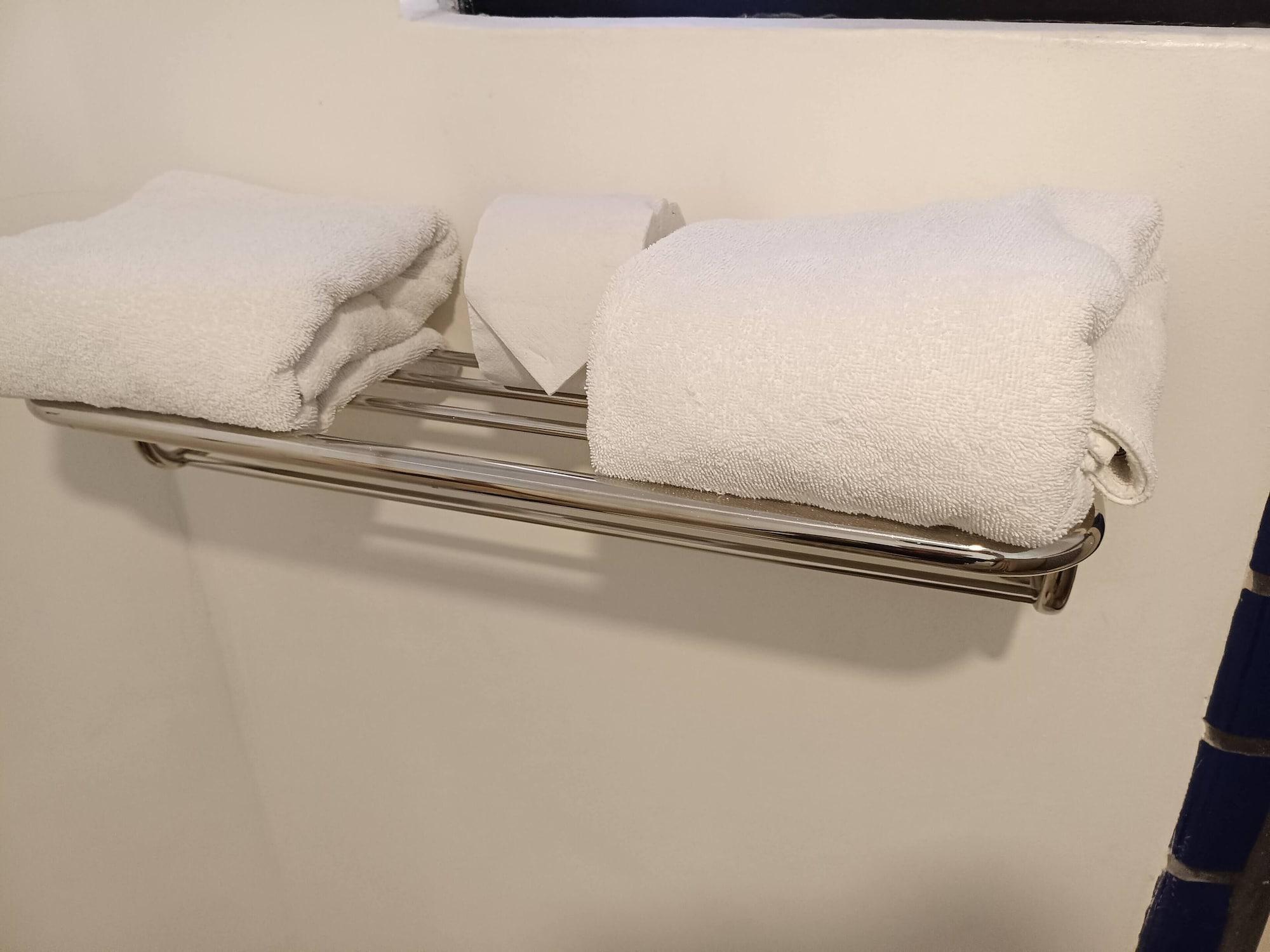 Habitación doble familiar, 2 camas dobles, aire acondicionado, junto a la piscina