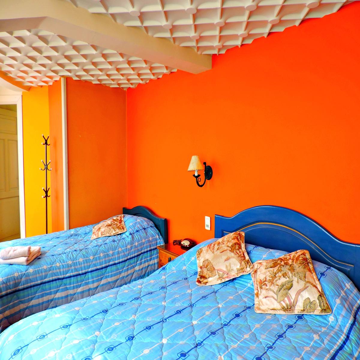 image-housing-carousel