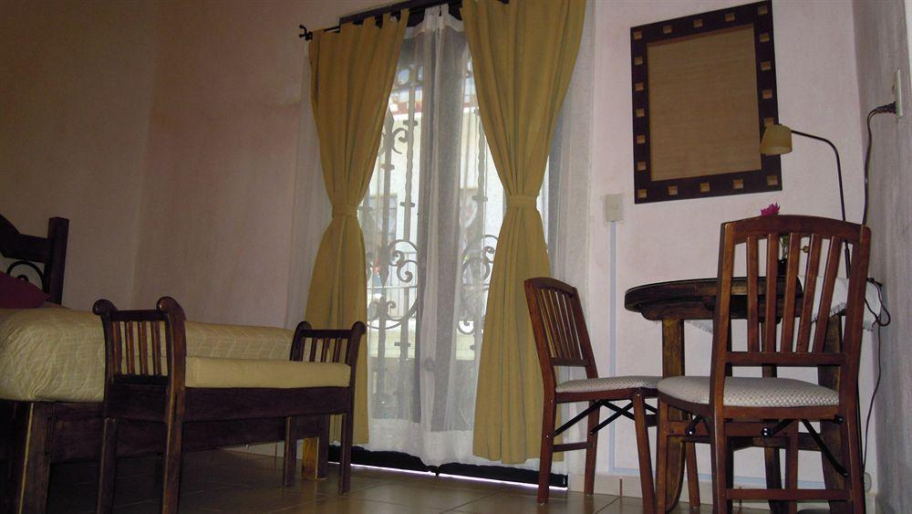 image-housing-carousel