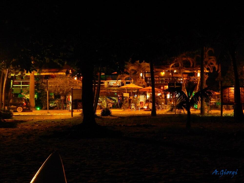 image-housing-carousel