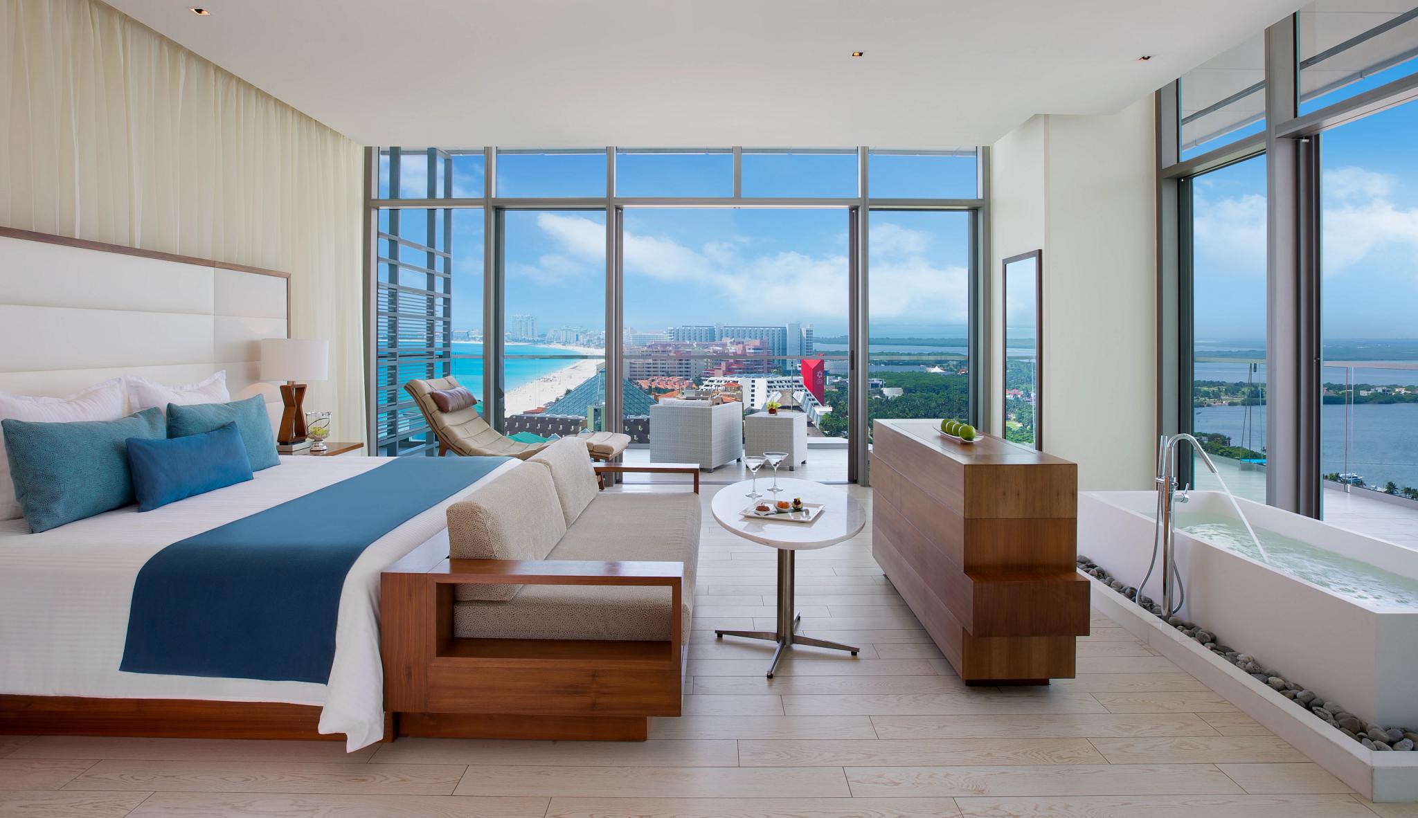 Suite Luxury con Vista Parcial del Mar