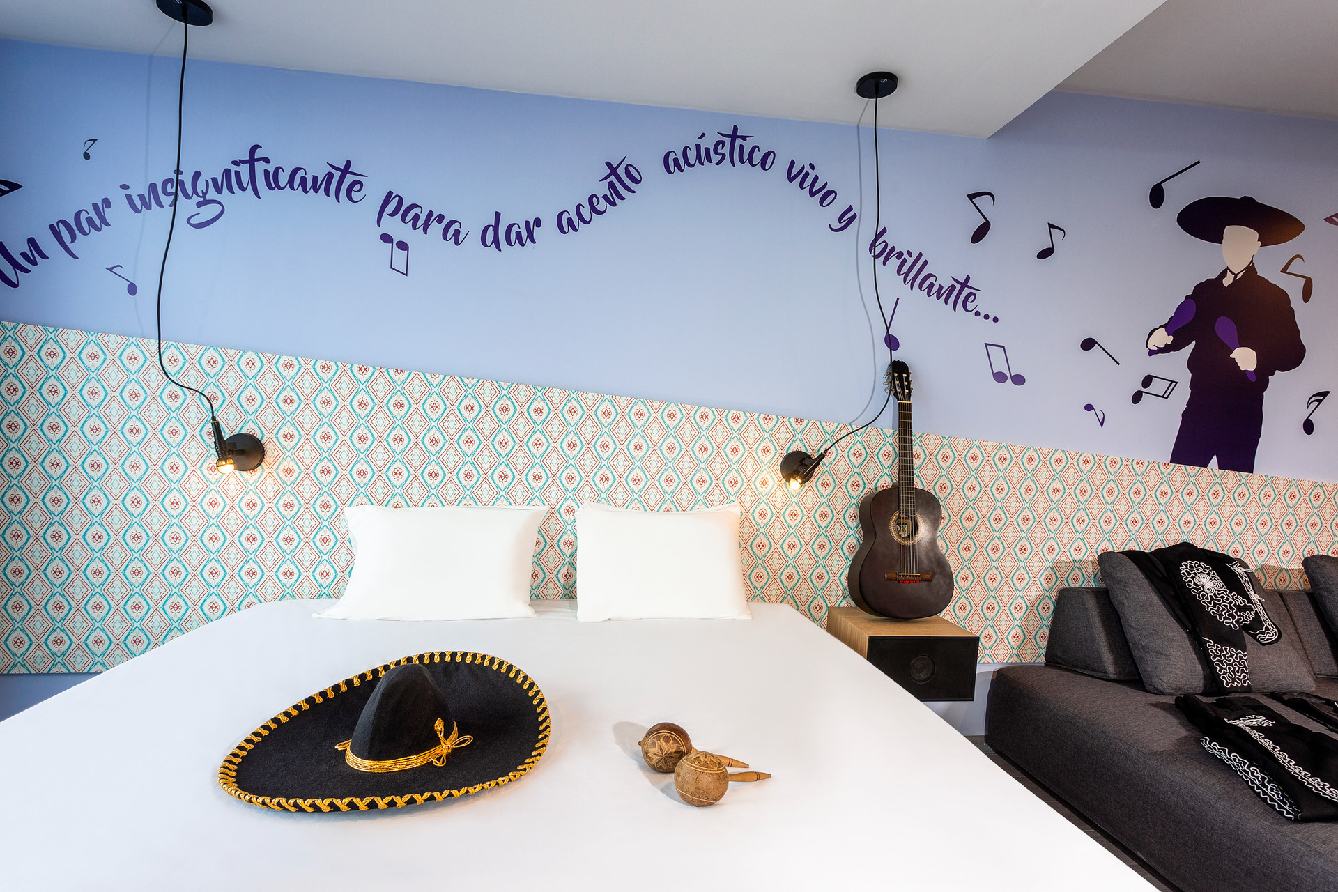 image-housing-carousel