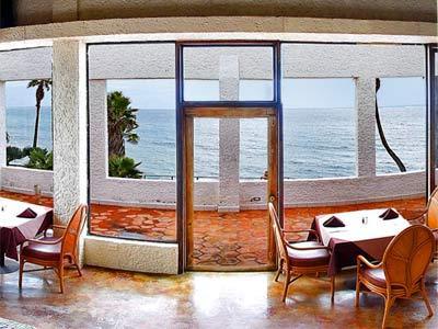 image-housing-carousel