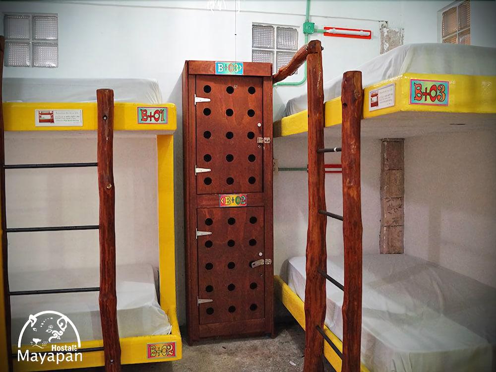 image-housing-carousel