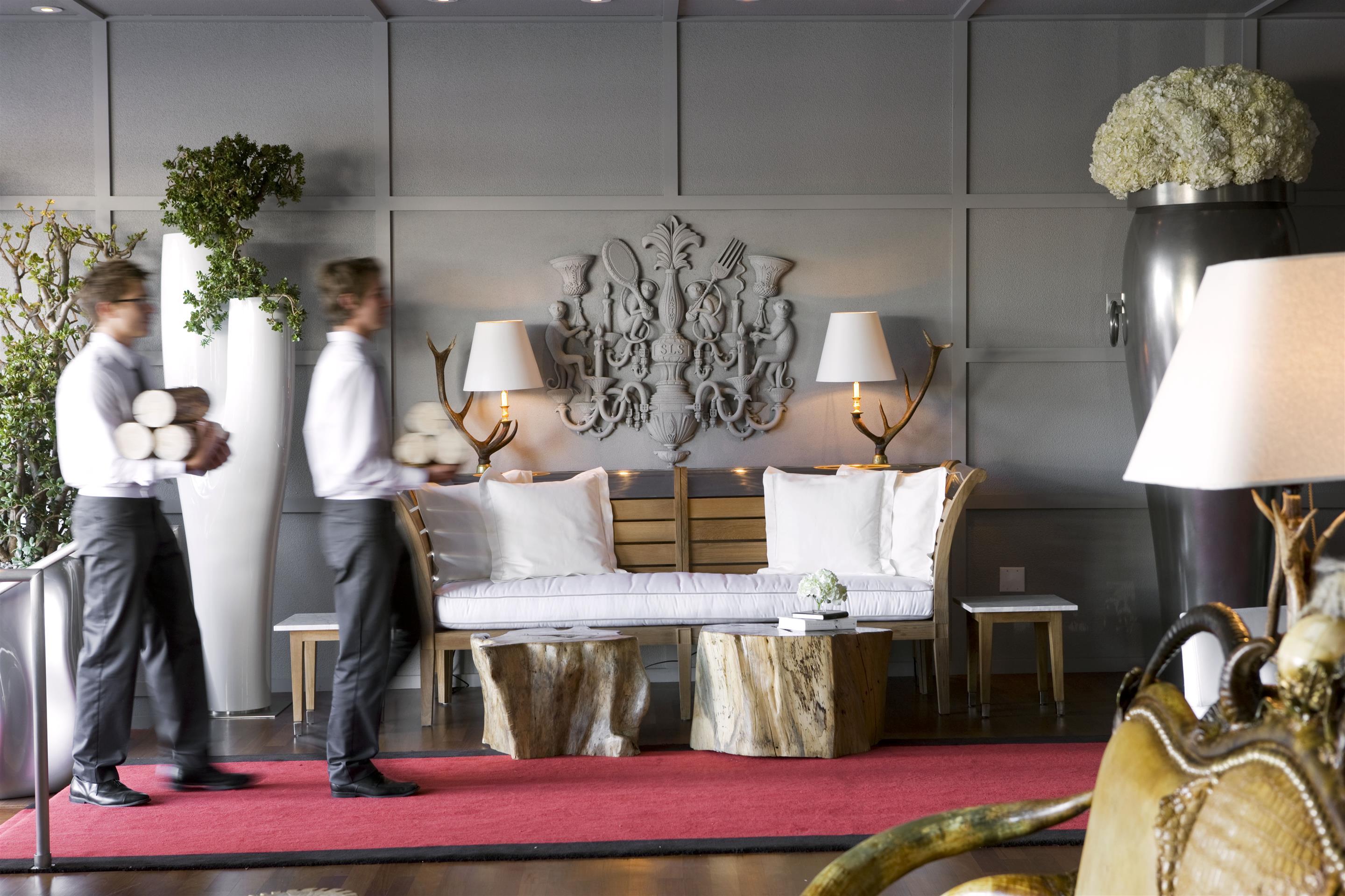 image-housing-carousel